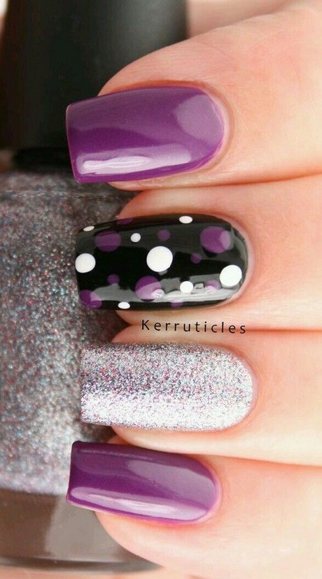 purple-and-black-nails-56 Unghii violet și negru