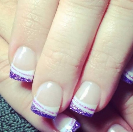 purple-and-white-nails-74_15 Unghiile violet și alb