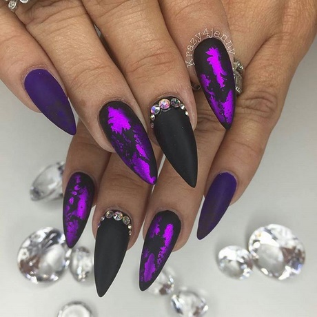 purple-black-nail-designs-66_10 Modele de unghii negre violet