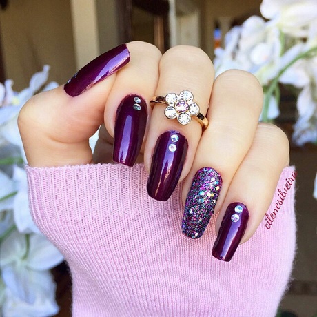 purple-glitter-nail-designs-57 Modele de unghii cu sclipici violet