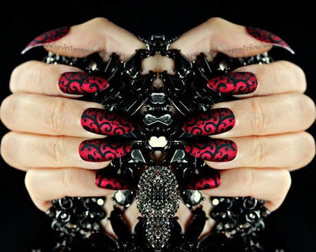red-and-black-pointy-nails-47_9 Roșu și negru cuie ascuțite