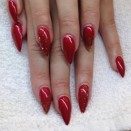 red-and-gold-stiletto-nails-58_19 Unghii stiletto roșii și aurii