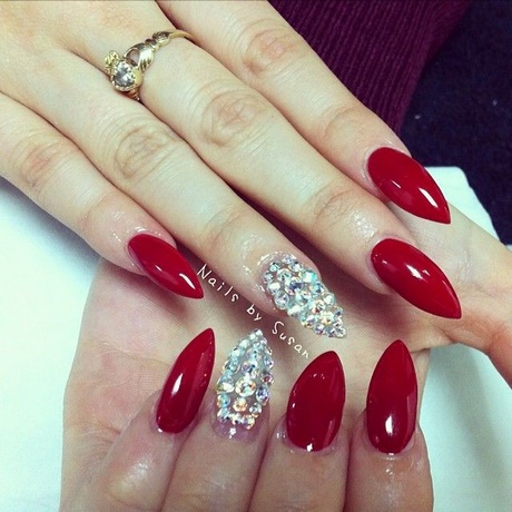 red-and-gold-stiletto-nails-58_8 Unghii stiletto roșii și aurii