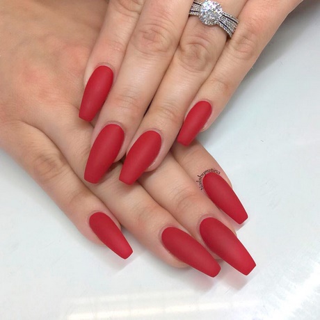 red-matte-pointy-nails-49_16 Roșu mat unghiile ascuțite