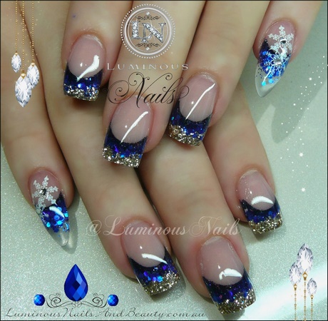 royal-blue-and-gold-nail-designs-29 Modele de unghii albastre și aurii Regale