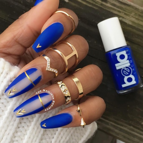 royal-blue-and-gold-nail-designs-29_10 Modele de unghii albastre și aurii Regale