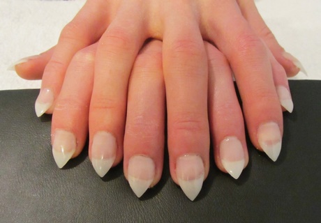 short-pointed-acrylic-nails-71_6 Unghii acrilice scurte