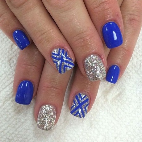 silver-and-blue-nail-designs-41_17 Modele de unghii argintii și albastre