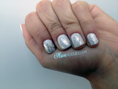 silver-white-nail-polish-04 Lac de unghii alb argintiu