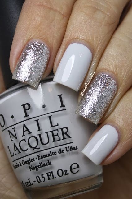 silver-white-nail-polish-04_10 Lac de unghii alb argintiu