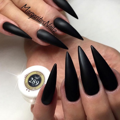 stiletto-matte-black-nails-10_11 Stiletto Unghii negre mat