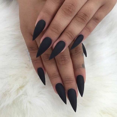 stiletto-matte-black-nails-10_3 Stiletto Unghii negre mat