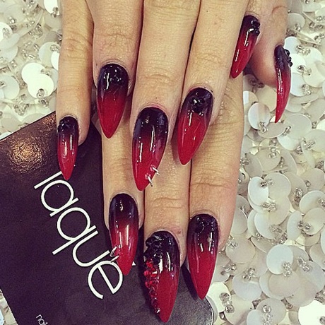 stiletto-nails-black-and-red-59_12 Stiletto Cuie negru și roșu
