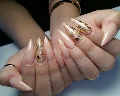 stiletto-nails-gold-55_7 Stiletto Cuie de aur