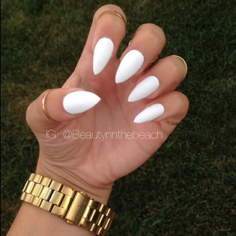 stiletto-nails-white-87_5 Unghii Stiletto alb