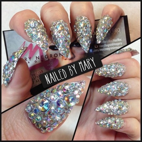 stiletto-rhinestone-nails-51_6 Cuie de stras Stiletto