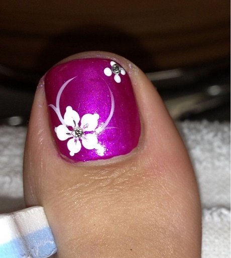toe-nail-designs-with-flowers-89_13 Toe modele de unghii cu flori
