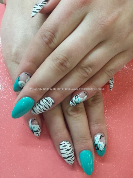 turquoise-and-white-nail-designs-32_18 Modele de unghii turcoaz și alb
