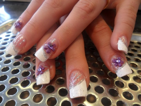 white-and-purple-nails-11_15 Unghiile albe și violete