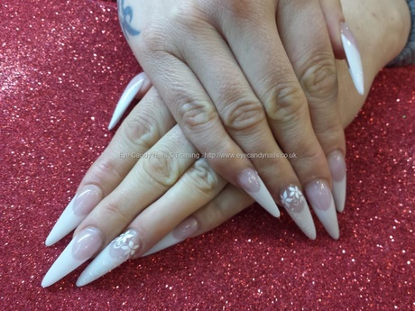 white-pointed-acrylic-nails-53_17 Unghii acrilice albe