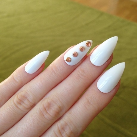 white-pointed-acrylic-nails-53_19 Unghii acrilice albe