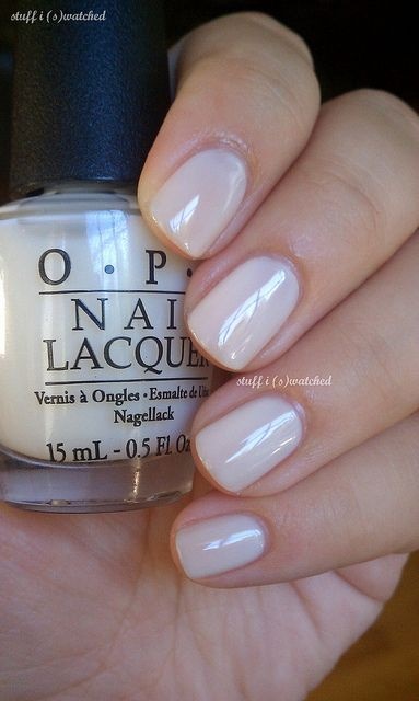 white-polish-nails-34_18 Unghii albe poloneze