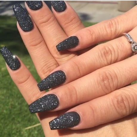 black-glitter-nails-80 Unghii cu sclipici negre