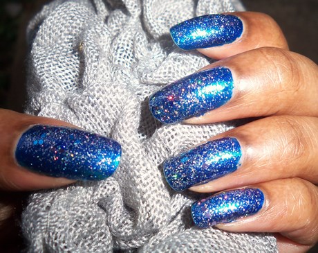 blue-and-glitter-nails-43_7 Unghii albastre și sclipici