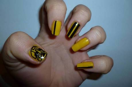 bumble-bee-nails-designs-20_14 Bumble Bee cuie modele