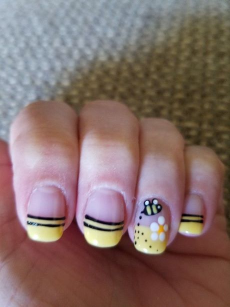 bumble-bee-nails-designs-20_18 Bumble Bee cuie modele
