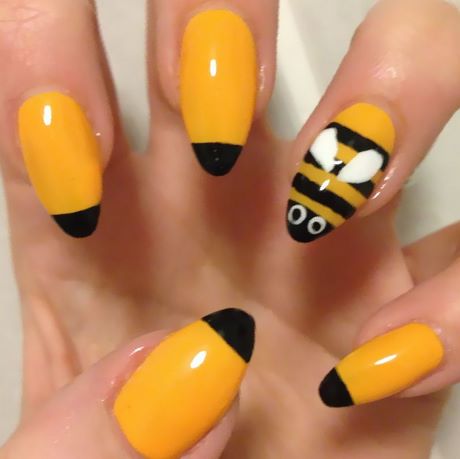 bumble-bee-nails-designs-20_9 Bumble Bee cuie modele