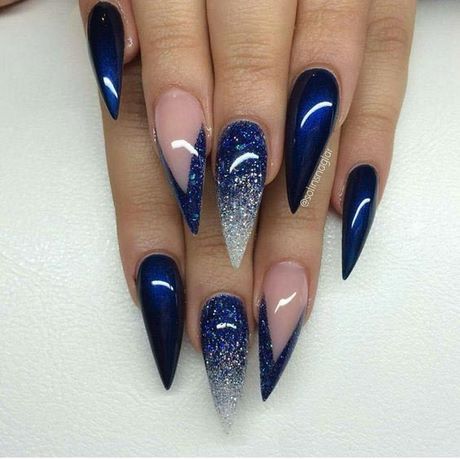 dark-blue-glitter-nails-21_6 Unghii cu sclipici albastru închis