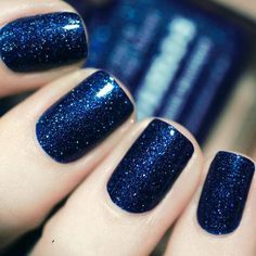 dark-blue-sparkly-nails-47_4 Albastru inchis unghii sclipitoare