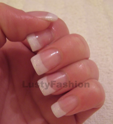 french-manicure-glitter-nails-36_17 Manichiura frantuzeasca cu sclipici