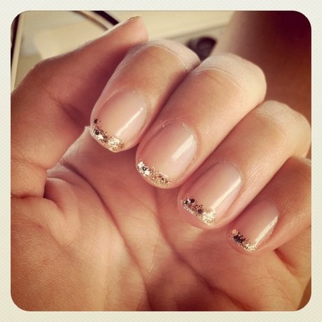 french-manicure-glitter-nails-36_18 Manichiura frantuzeasca cu sclipici