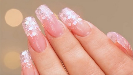 glitter-fade-nails-55_6 Sclipici se estompeze unghiile