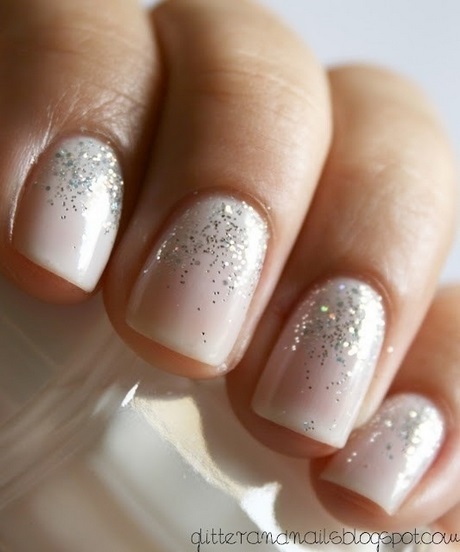 glitter-fade-nails-55_7 Sclipici se estompeze unghiile