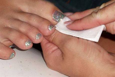 glitter-toe-nails-60_12 Glitter toe cuie