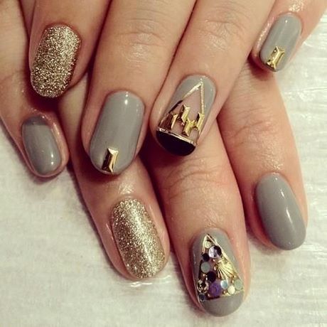 grey-and-gold-nail-designs-64 Modele de unghii gri și auriu