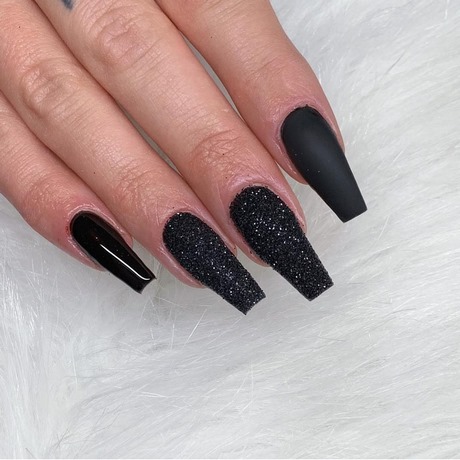 matte-black-nails-with-glitter-55_3 Unghii negre mat cu sclipici