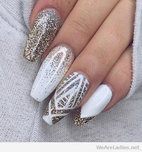 nails-white-glitter-09_19 Unghii sclipici alb