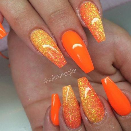 orange-glitter-nails-04_12 Unghii cu sclipici portocalii