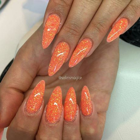 orange-glitter-nails-04_18 Unghii cu sclipici portocalii