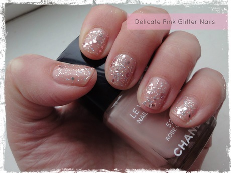 pale-pink-glitter-nails-02_19 PAL unghii sclipici roz