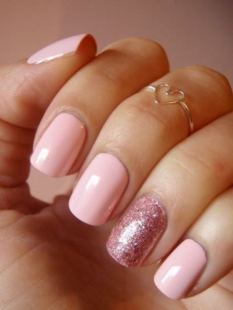 pink-and-glitter-nail-art-40_7 Arta unghiilor roz și sclipici