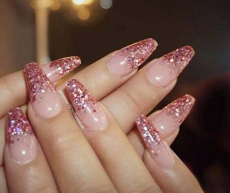 pink-and-glitter-nail-designs-41_13 Modele de unghii roz și sclipici