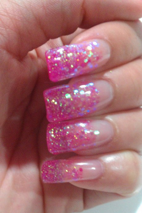 pink-and-glitter-nail-designs-41_8 Modele de unghii roz și sclipici