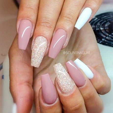 pink-and-glitter-nails-64_3 Unghii roz și sclipici