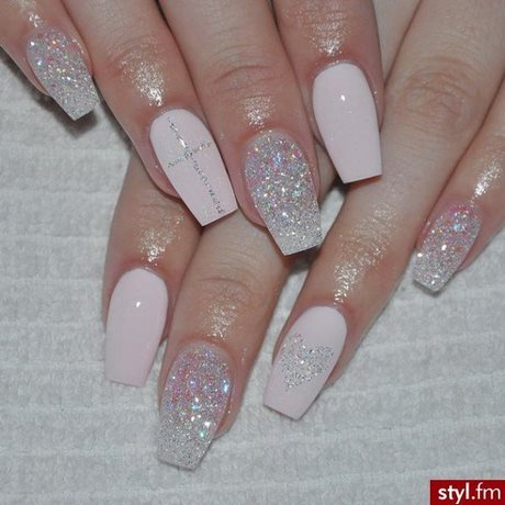 pink-and-sparkly-nails-57_11 Unghii roz și strălucitoare