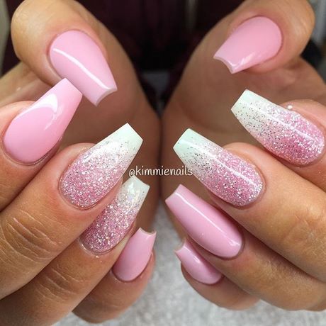 pink-and-white-glitter-nails-72_18 Roz și alb sclipici Unghii